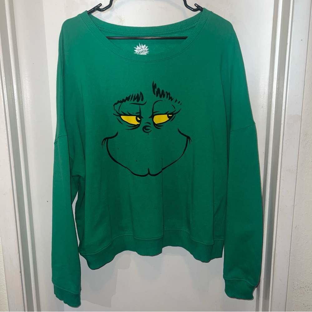 NWOT Dr. Seuss The Grinch Sweater